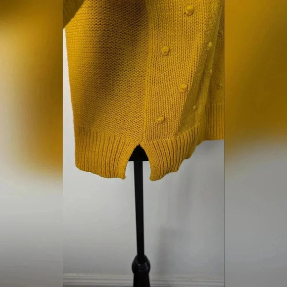 Mustard Yellow Knit Sweater Embroidered Detail Crew Neck Old Navy - Picture 4 of 6